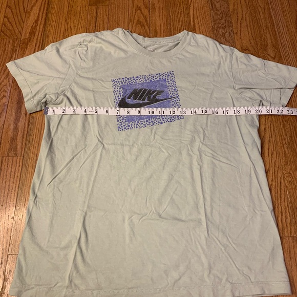 The Nike Tee M Purple Cheetah Print T-Shirt Medium Cotton Y2K - Picture 7 of 7